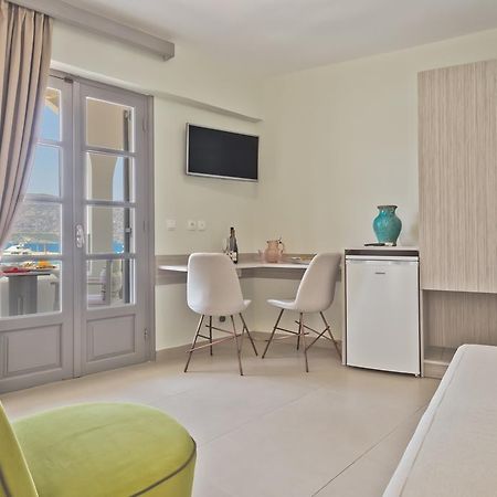 Nereus Luxurious Suites Karpathos Exteriör bild