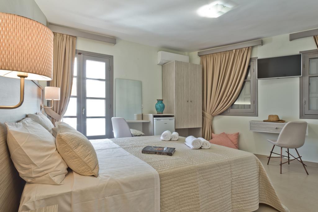 Nereus Luxurious Suites Karpathos Exteriör bild